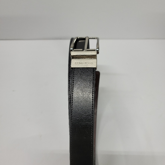 Perry Ellis Reversable Black Leather and Brown Belt size 32 / 80 - Picture 2 of 7